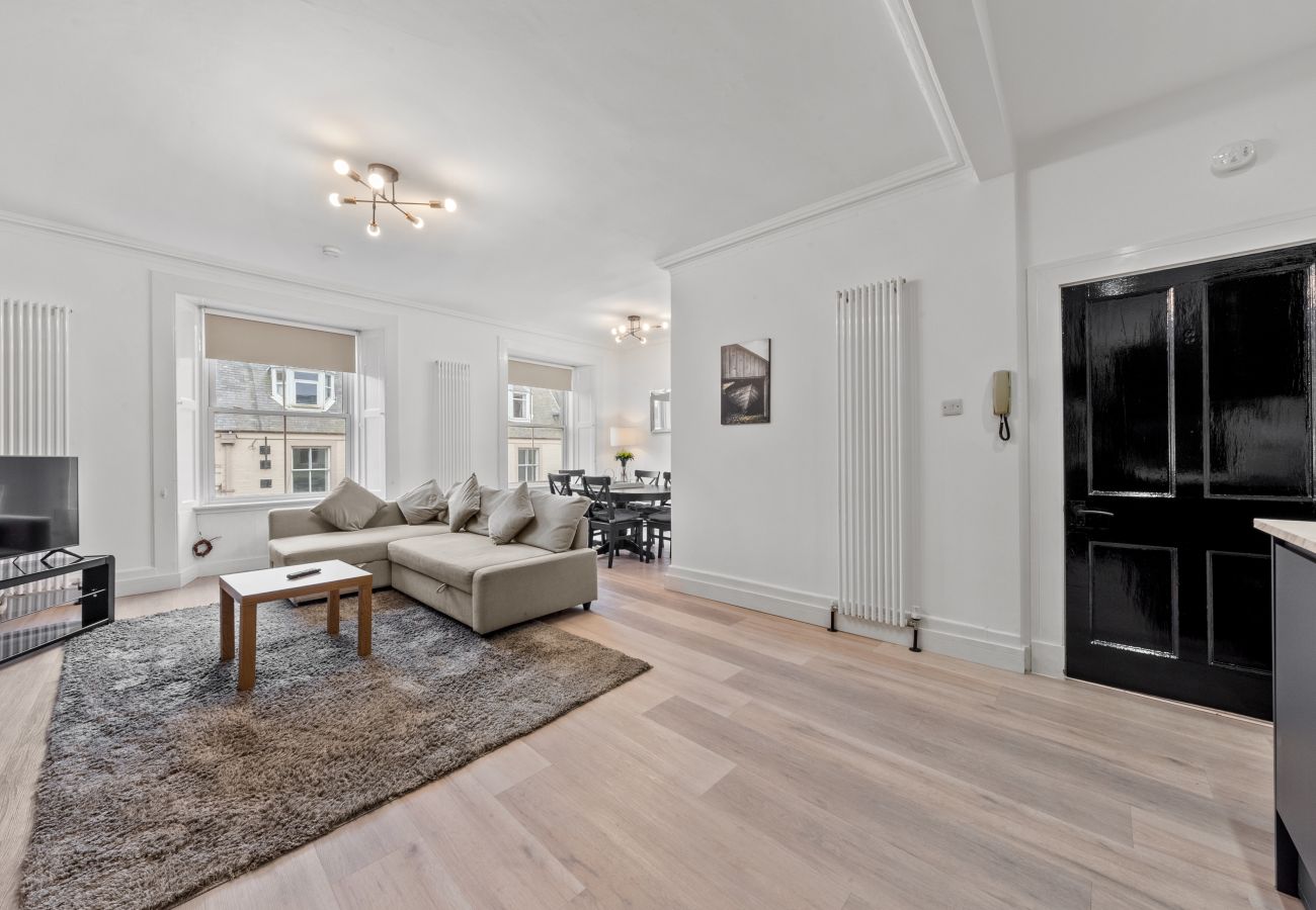 Apartment in Hawick - Comfortable 4 Bedroom Apartment - Hawick 	