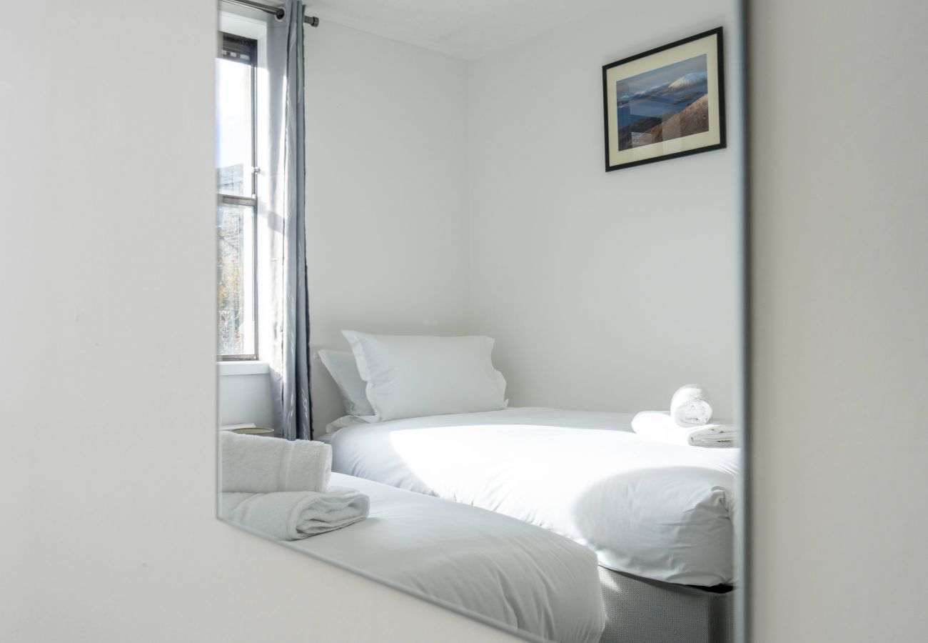 Apartment in Edinburgh - Lauriston 1 Bedroom Apartment - Edinburgh