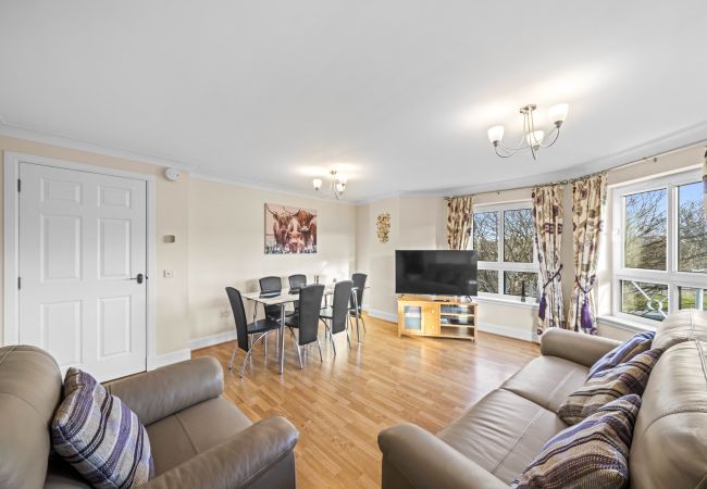 Apartment in Edinburgh - St Clair 2 Bedroom Apartment - Leith, Edinburgh 