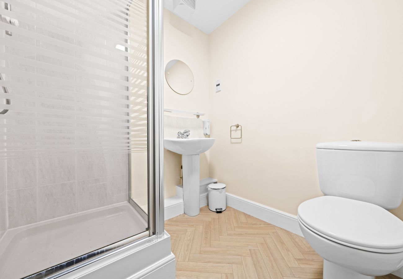 Apartment in Edinburgh - St Clair 2 Bedroom Apartment - Leith, Edinburgh 