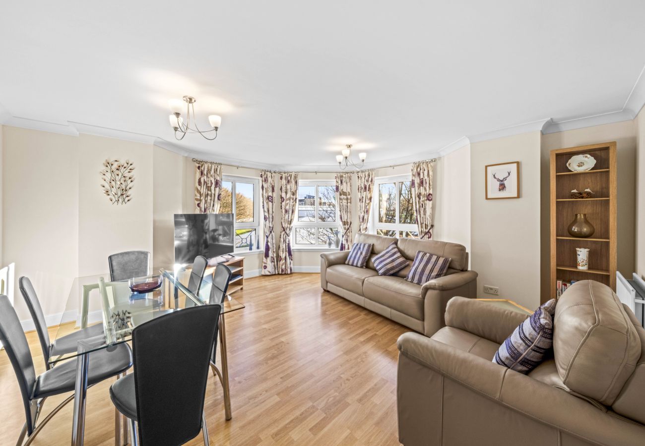 Apartment in Edinburgh - St Clair 2 Bedroom Apartment - Leith, Edinburgh 
