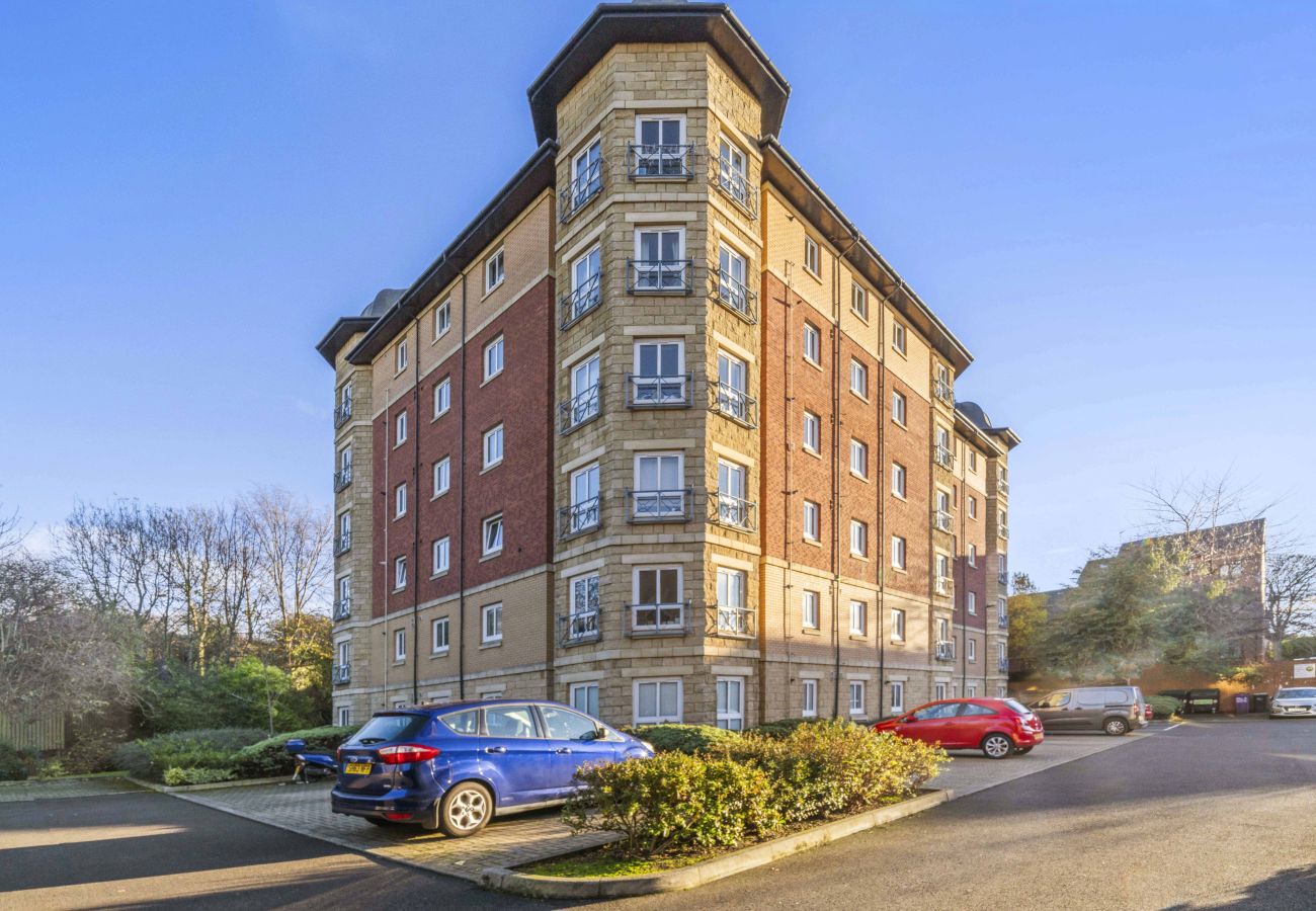 Apartment in Edinburgh - St Clair 2 Bedroom Apartment - Leith, Edinburgh 
