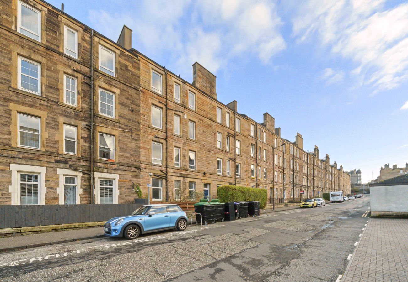 Apartment in Edinburgh - Stewart Terrace 1 Bedroom Apartment + Sofa Bed - Edinburgh