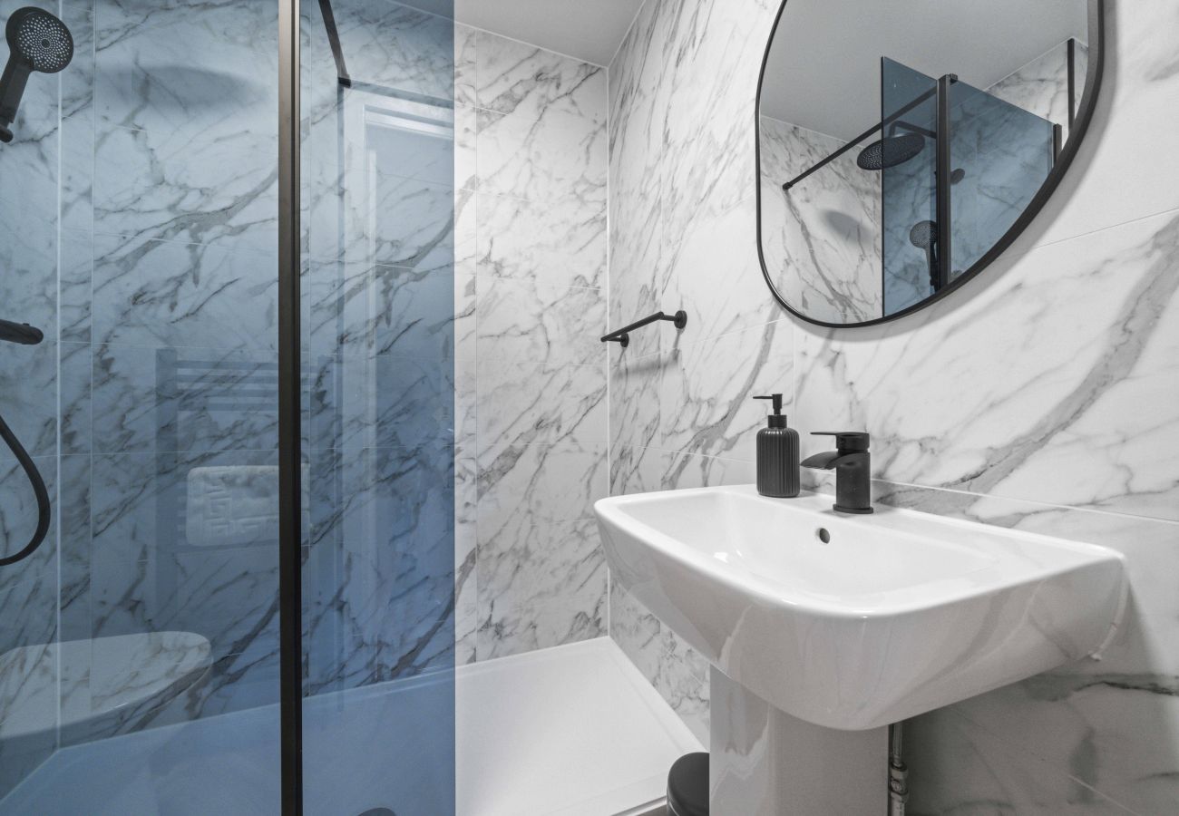 Apartment in Edinburgh - Stewart Terrace 1 Bedroom Apartment + Sofa Bed - Edinburgh