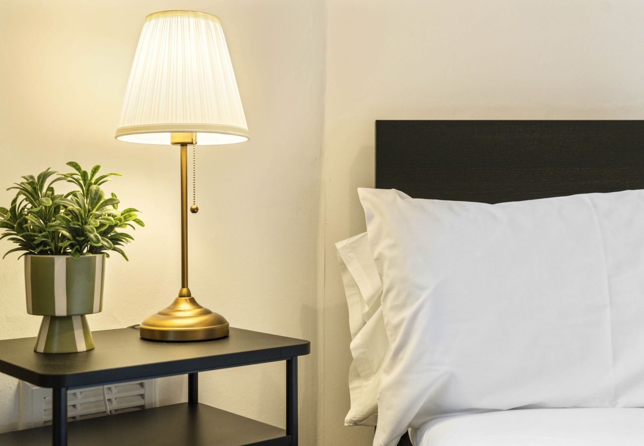 Apartment in Edinburgh - Stewart Terrace 1 Bedroom Apartment + Sofa Bed - Edinburgh