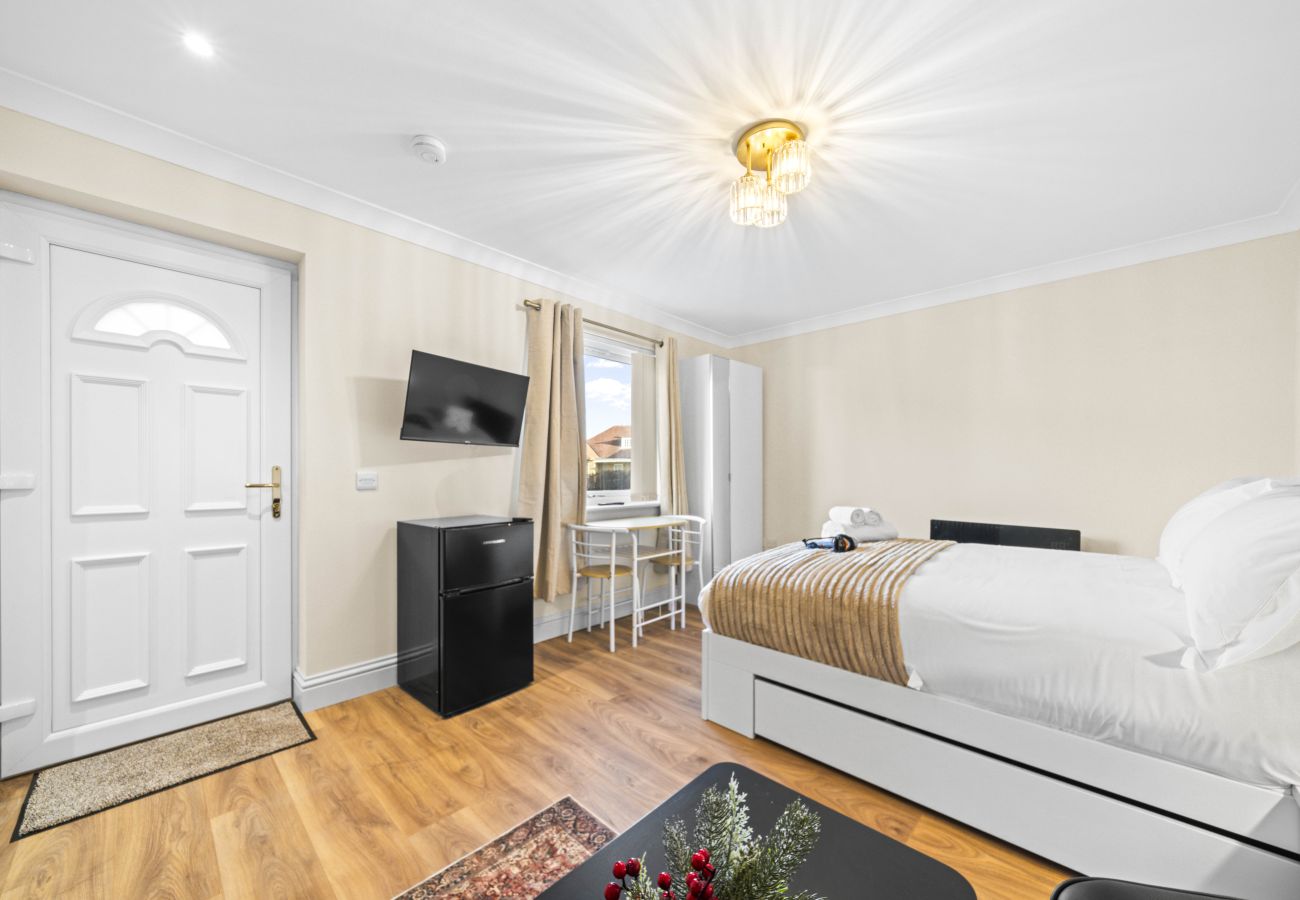 Studio in Edinburgh - O Hill Crescent 1 Bedroom Studio - Edinburgh