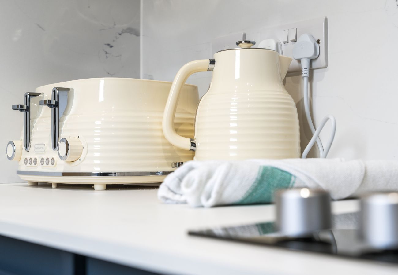 Studio in Edinburgh - O Hill Crescent 1 Bedroom Studio - Edinburgh