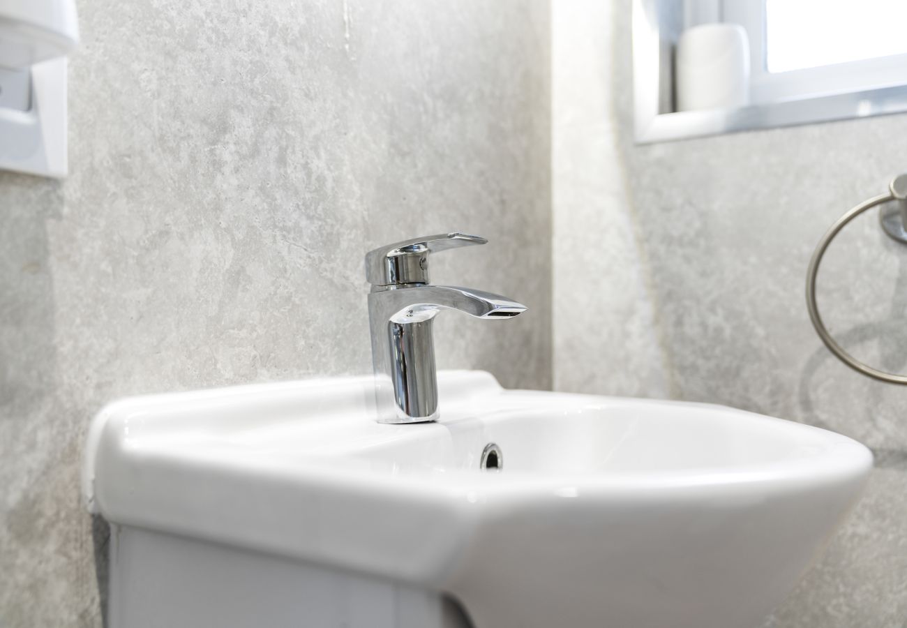 Studio in Edinburgh - O Hill Crescent 1 Bedroom Studio - Edinburgh