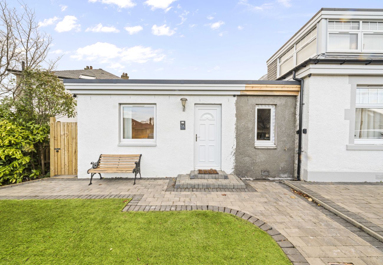 Studio in Edinburgh - O Hill Crescent 1 Bedroom Studio - Edinburgh