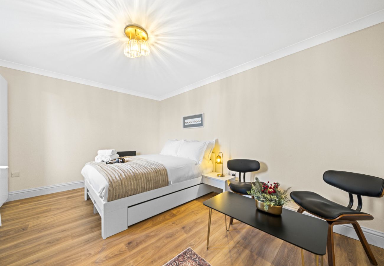 Studio in Edinburgh - O Hill Crescent 1 Bedroom Studio - Edinburgh