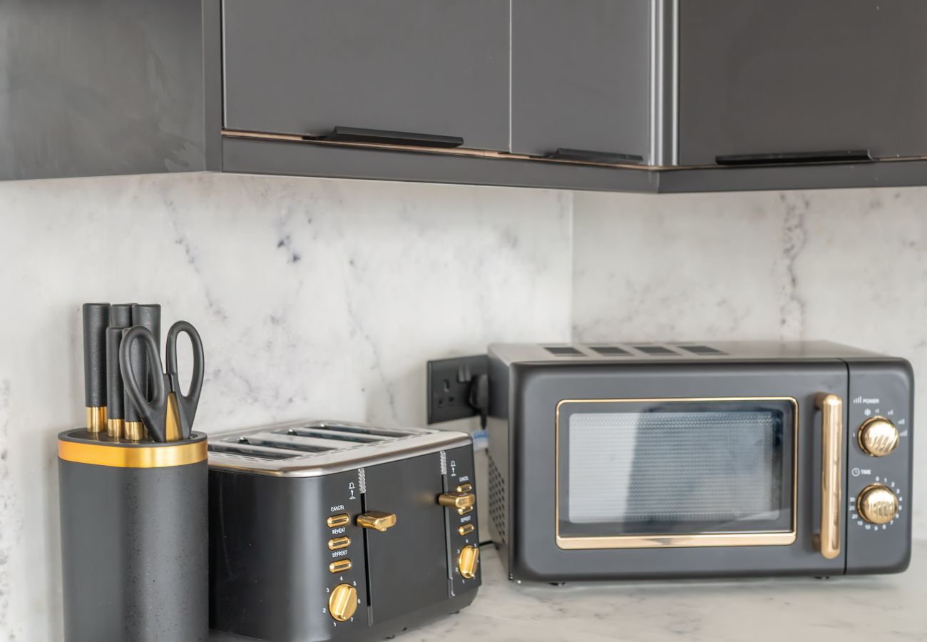 Apartment in Edinburgh - Easter Cosy 4 Bedroom Apartment - Edinburgh