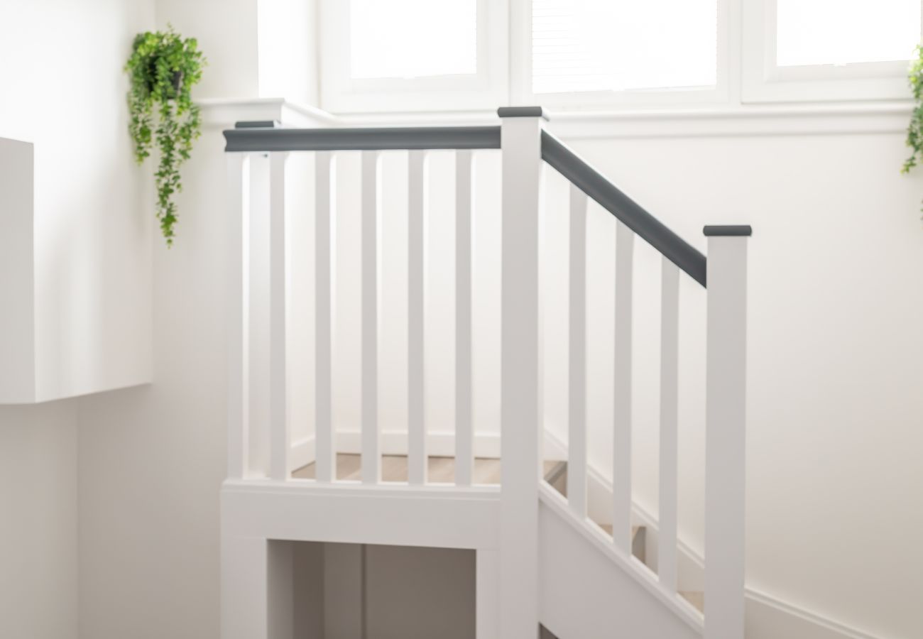 Apartment in Edinburgh - Easter Cosy 4 Bedroom Apartment - Edinburgh