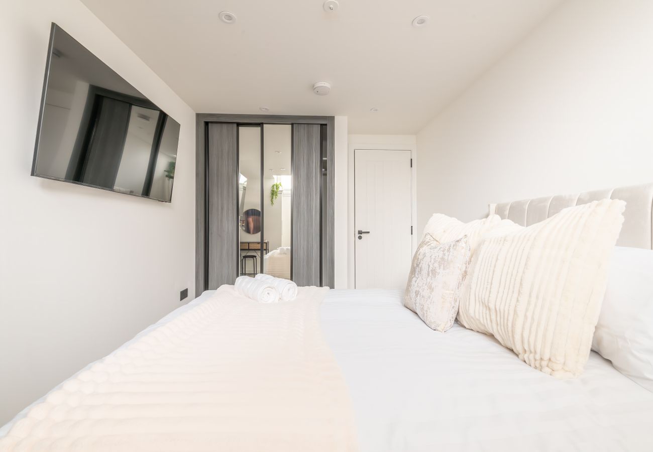 Apartment in Edinburgh - Easter Cosy 4 Bedroom Apartment - Edinburgh