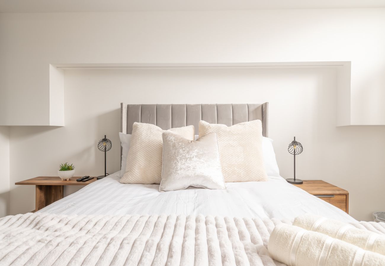 Apartment in Edinburgh - Easter Cosy 4 Bedroom Apartment - Edinburgh