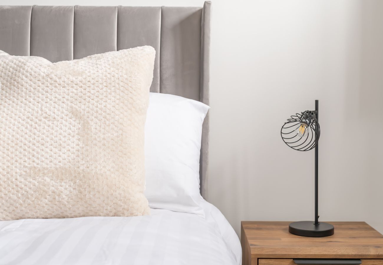 Apartment in Edinburgh - Easter Cosy 4 Bedroom Apartment - Edinburgh