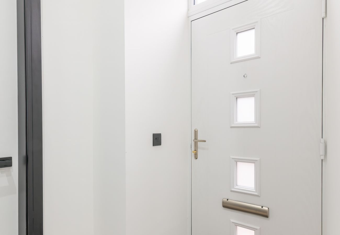 Apartment in Edinburgh - Easter Cosy 4 Bedroom Apartment - Edinburgh