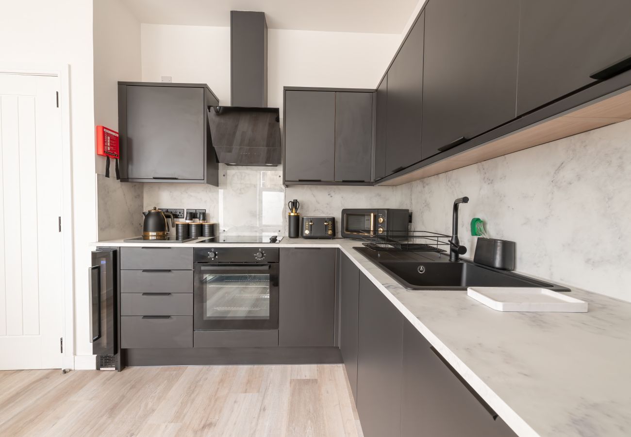 Apartment in Edinburgh - Easter Cosy 4 Bedroom Apartment - Edinburgh