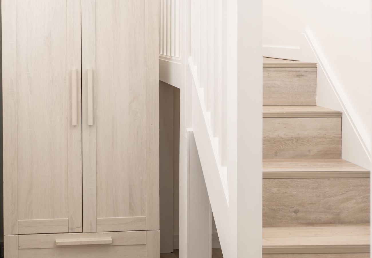 Apartment in Edinburgh - Easter Cosy 4 Bedroom Apartment - Edinburgh