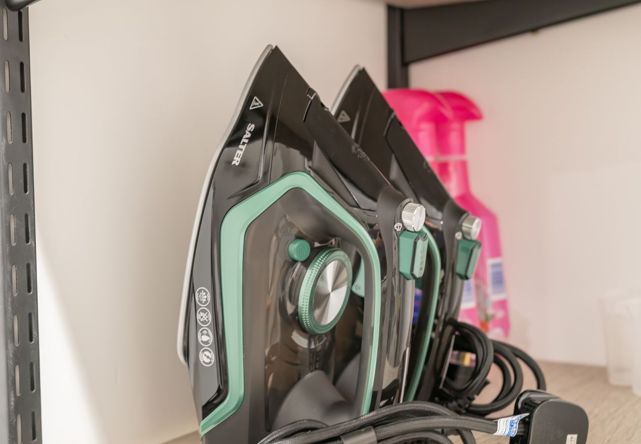 Apartment in Edinburgh - Easter Cosy 4 Bedroom Apartment - Edinburgh