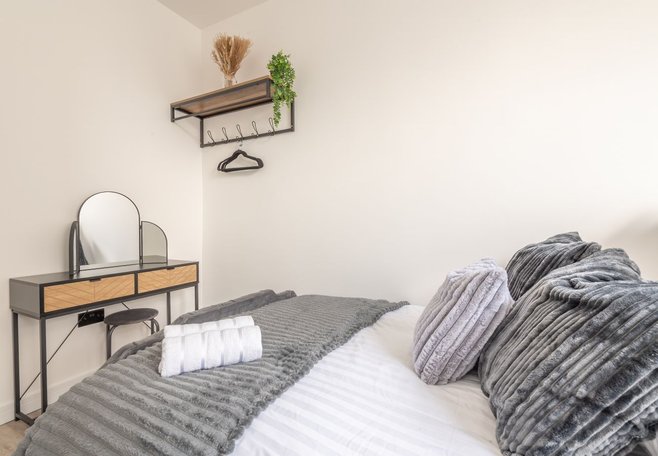 Apartment in Edinburgh - Easter Cosy 4 Bedroom Apartment - Edinburgh