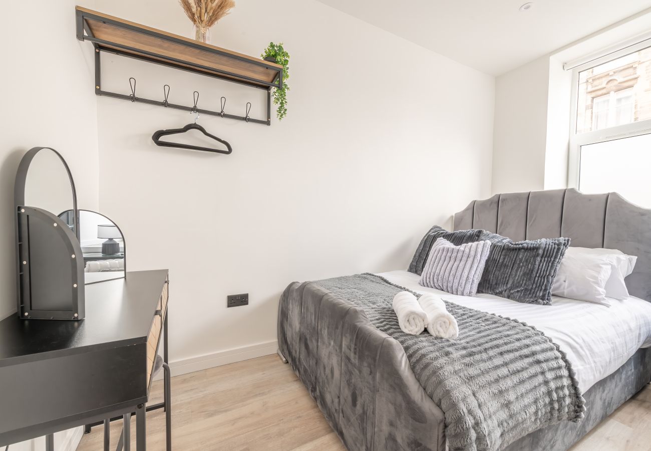 Apartment in Edinburgh - Easter Cosy 4 Bedroom Apartment - Edinburgh