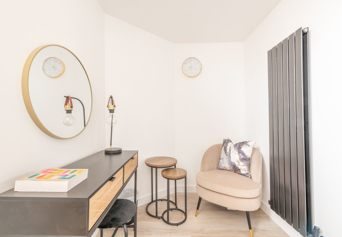 Apartment in Edinburgh - Easter Cosy 4 Bedroom Apartment - Edinburgh