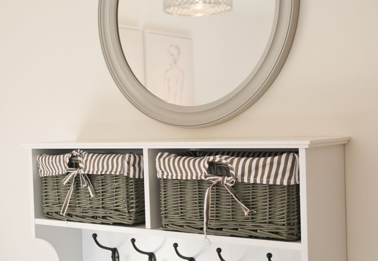 House in Bradford-on-Avon - Hollyhocks 2 Bedroom House + Extra Sleeping Option - Wiltshire