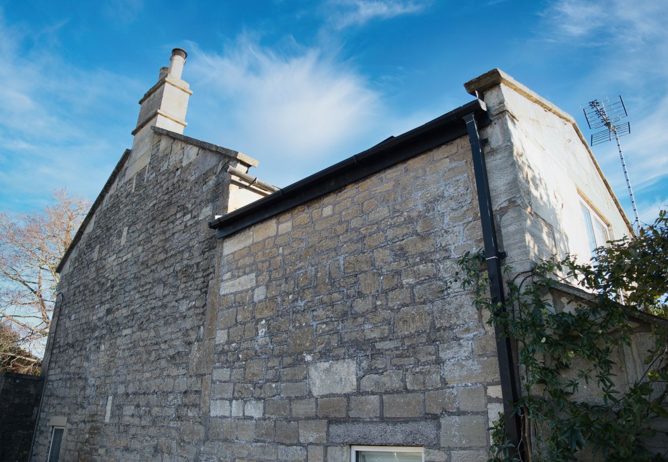 House in Bradford-on-Avon - Hollyhocks 2 Bedroom House + Extra Sleeping Option - Wiltshire