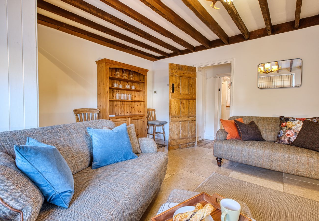 House in Bradford-on-Avon - Hollyhocks 2 Bedroom House + Extra Sleeping Option - Wiltshire