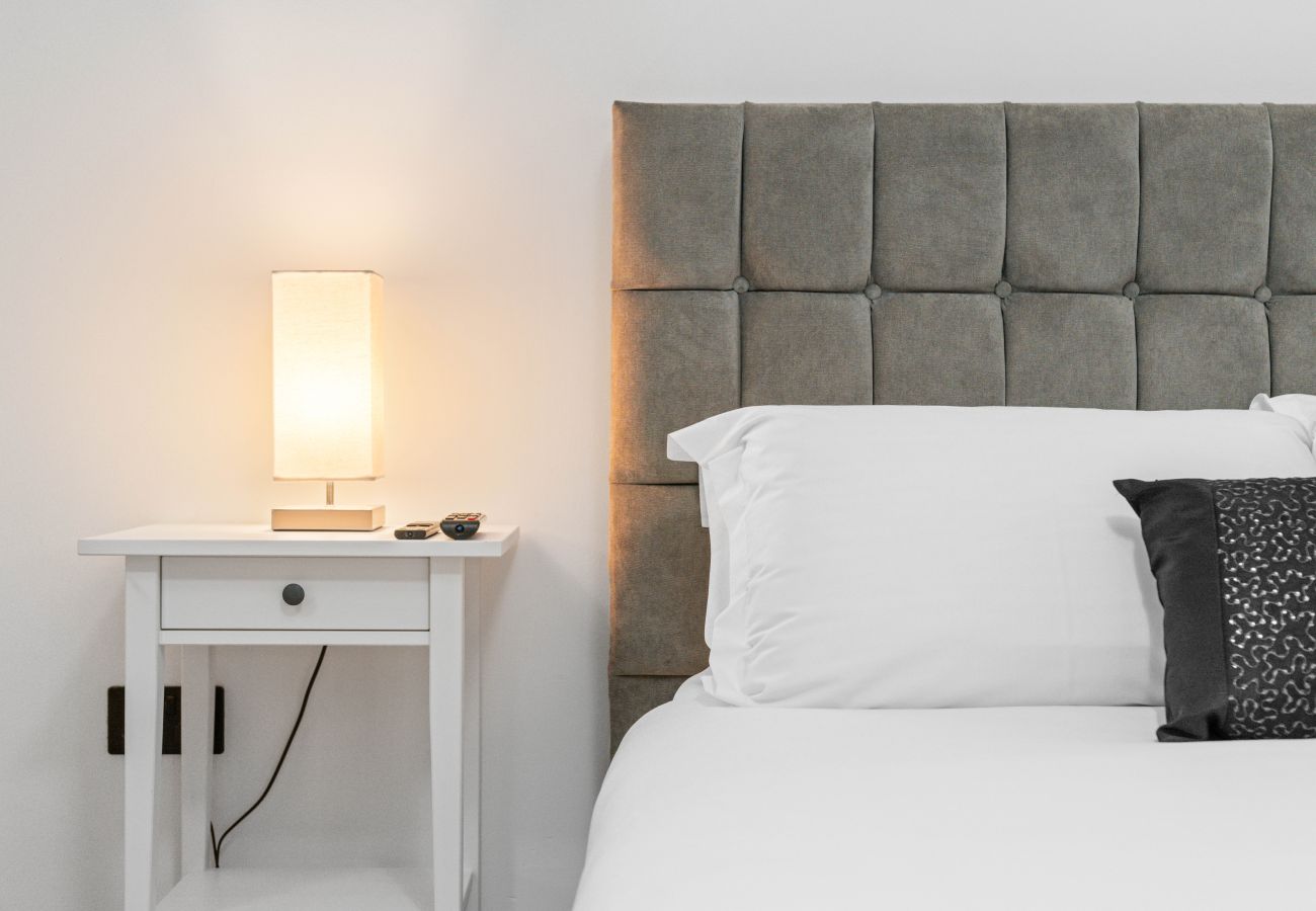 Apartment in Edinburgh - Upper Grove 2 Bedroom Apartment - Edinburgh 