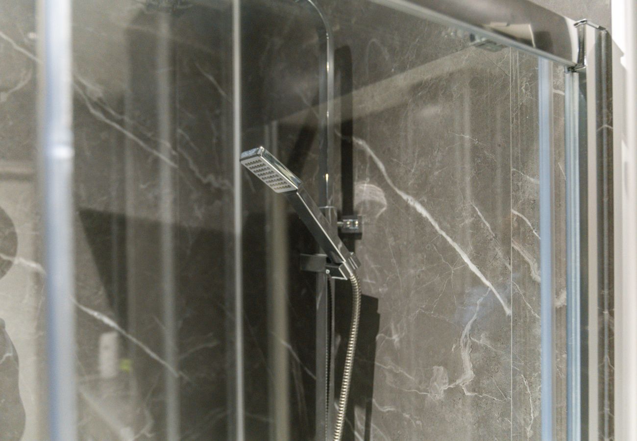 Apartment in Edinburgh - Upper Grove 2 Bedroom Apartment - Edinburgh 