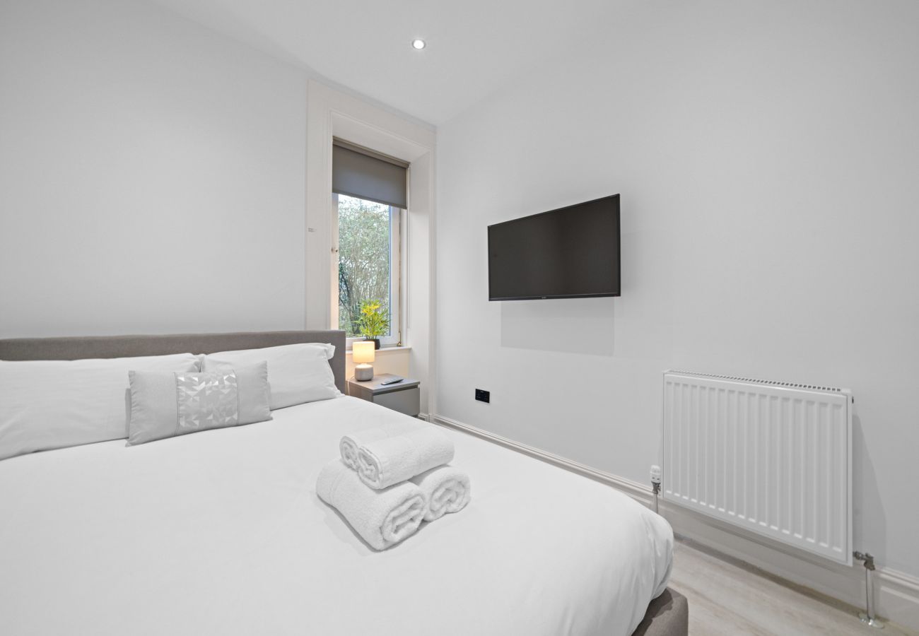 Apartment in Edinburgh - Upper Grove 2 Bedroom Apartment - Edinburgh 