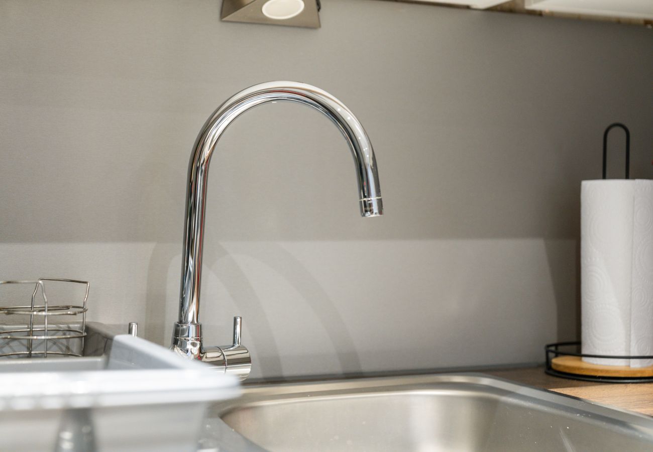 Apartment in Edinburgh - Upper Grove 2 Bedroom Apartment - Edinburgh 