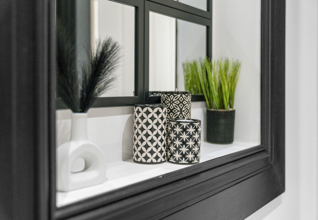 Apartment in Edinburgh - Upper Grove 2 Bedroom Apartment - Edinburgh 