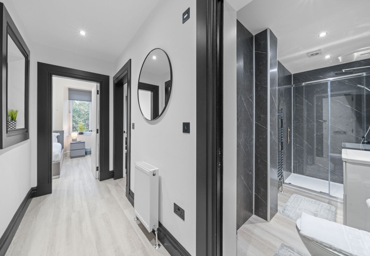 Apartment in Edinburgh - Upper Grove 2 Bedroom Apartment - Edinburgh 