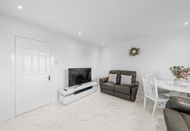 Apartment in Glenrothes - Bruce Road 3 Bedroom Apartment - Glenrothes, Fife