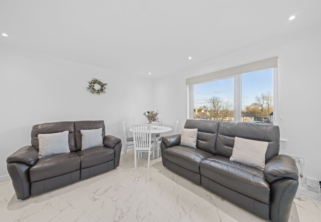 Apartment in Glenrothes - Bruce Road 3 Bedroom Apartment - Glenrothes, Fife