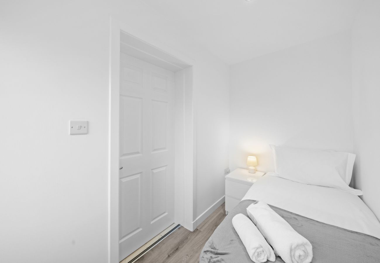 Apartment in Glenrothes - Bruce Road 3 Bedroom Apartment - Glenrothes, Fife