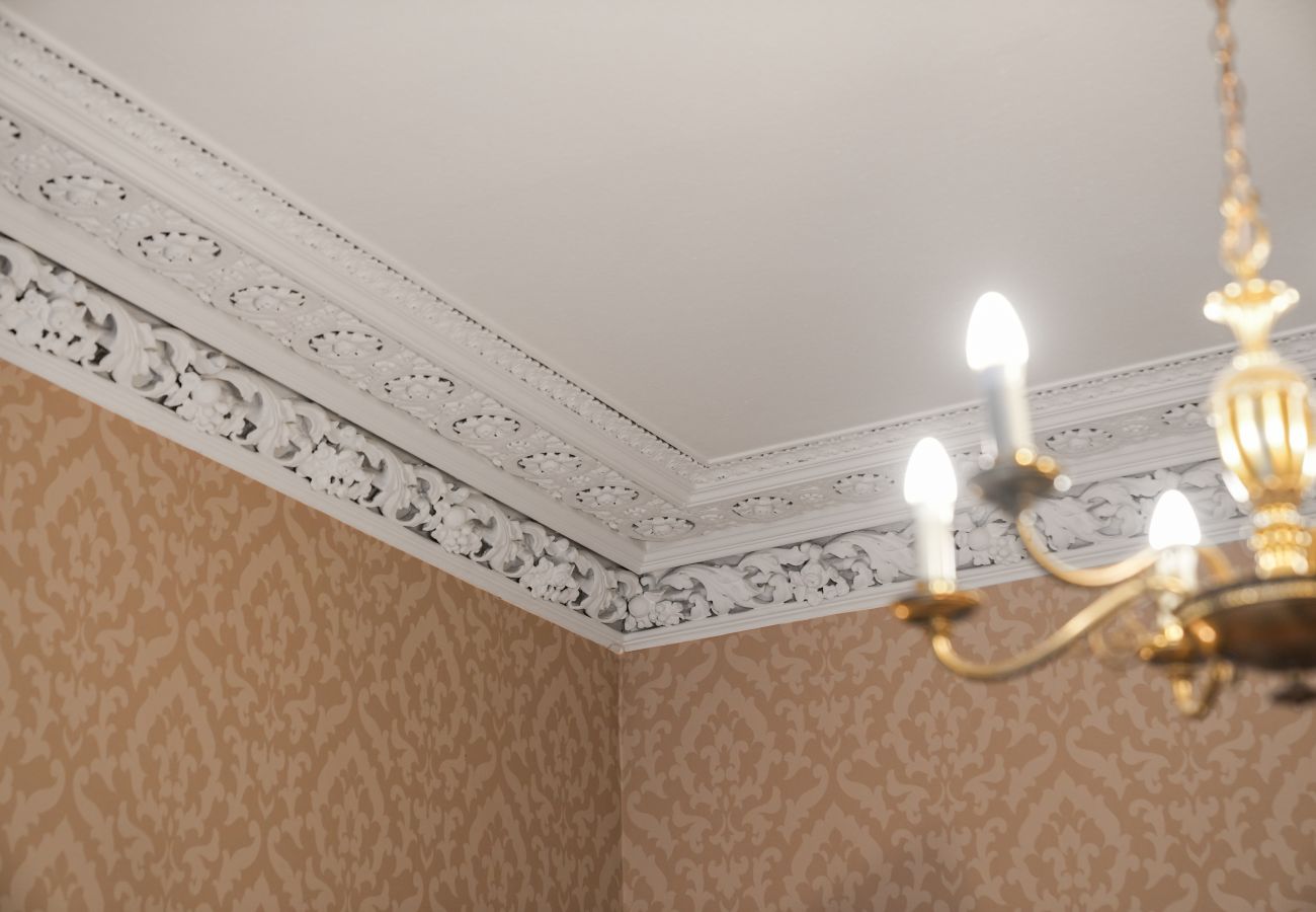 Rent by room in Edinburgh - Merchiston 1 Room in Shared Apartment with Parking - Edinburgh