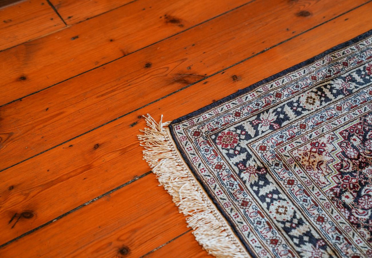 Rent by room in Edinburgh - Merchiston 1 Room in Shared Apartment with Parking - Edinburgh