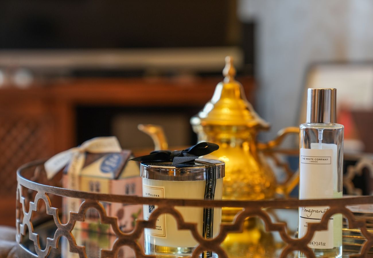 Rent by room in Edinburgh - Merchiston 1 Room in Shared Apartment with Parking - Edinburgh