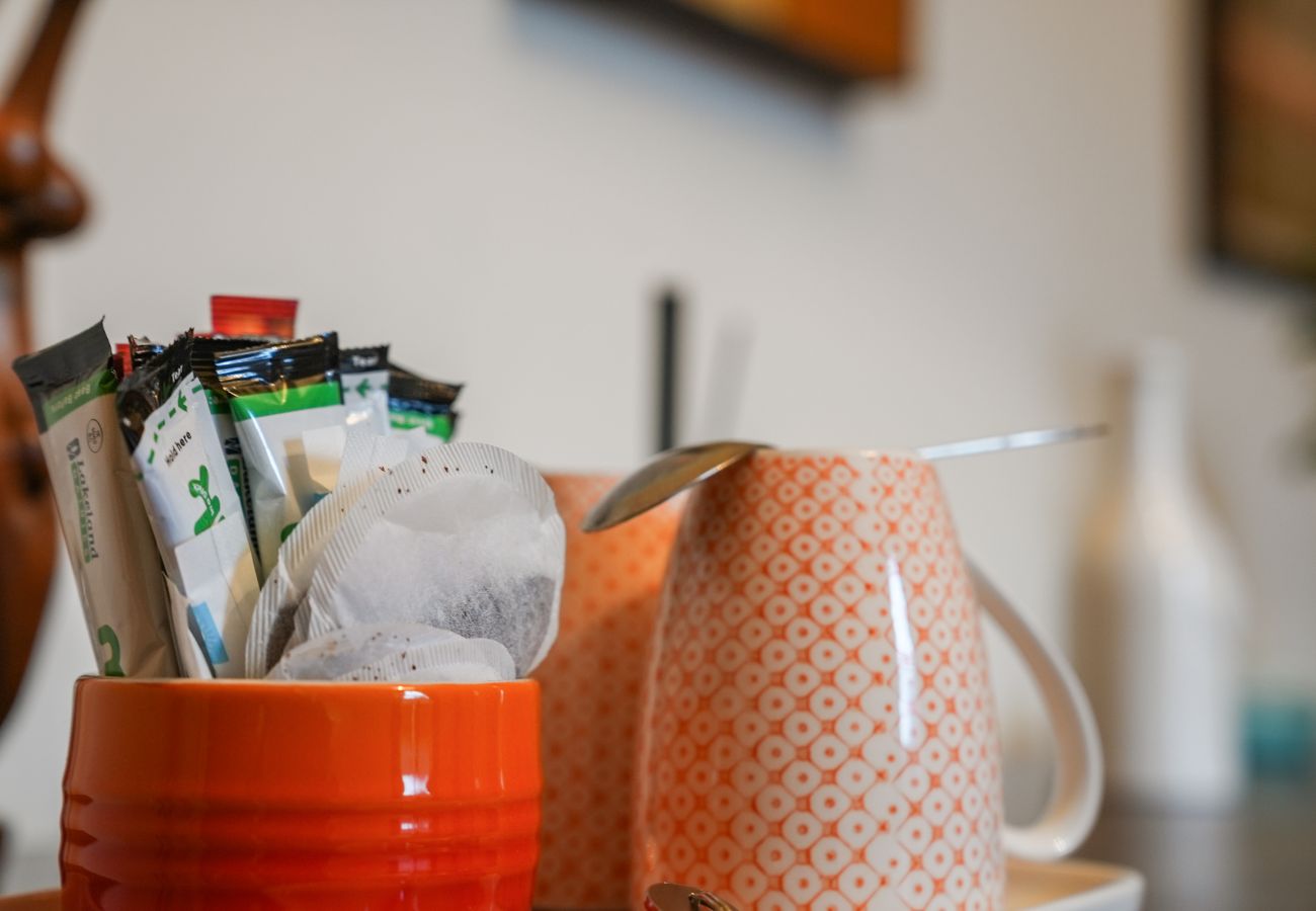 Rent by room in Edinburgh - Merchiston 1 Room in Shared Apartment with Parking - Edinburgh