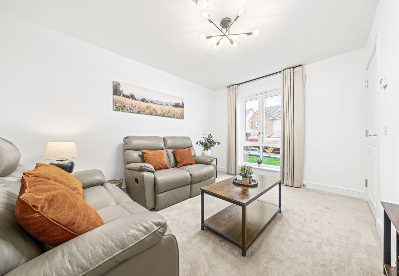 House in Dalkeith - Fern Walk Cosy 3 Bedroom House - Dalkeith