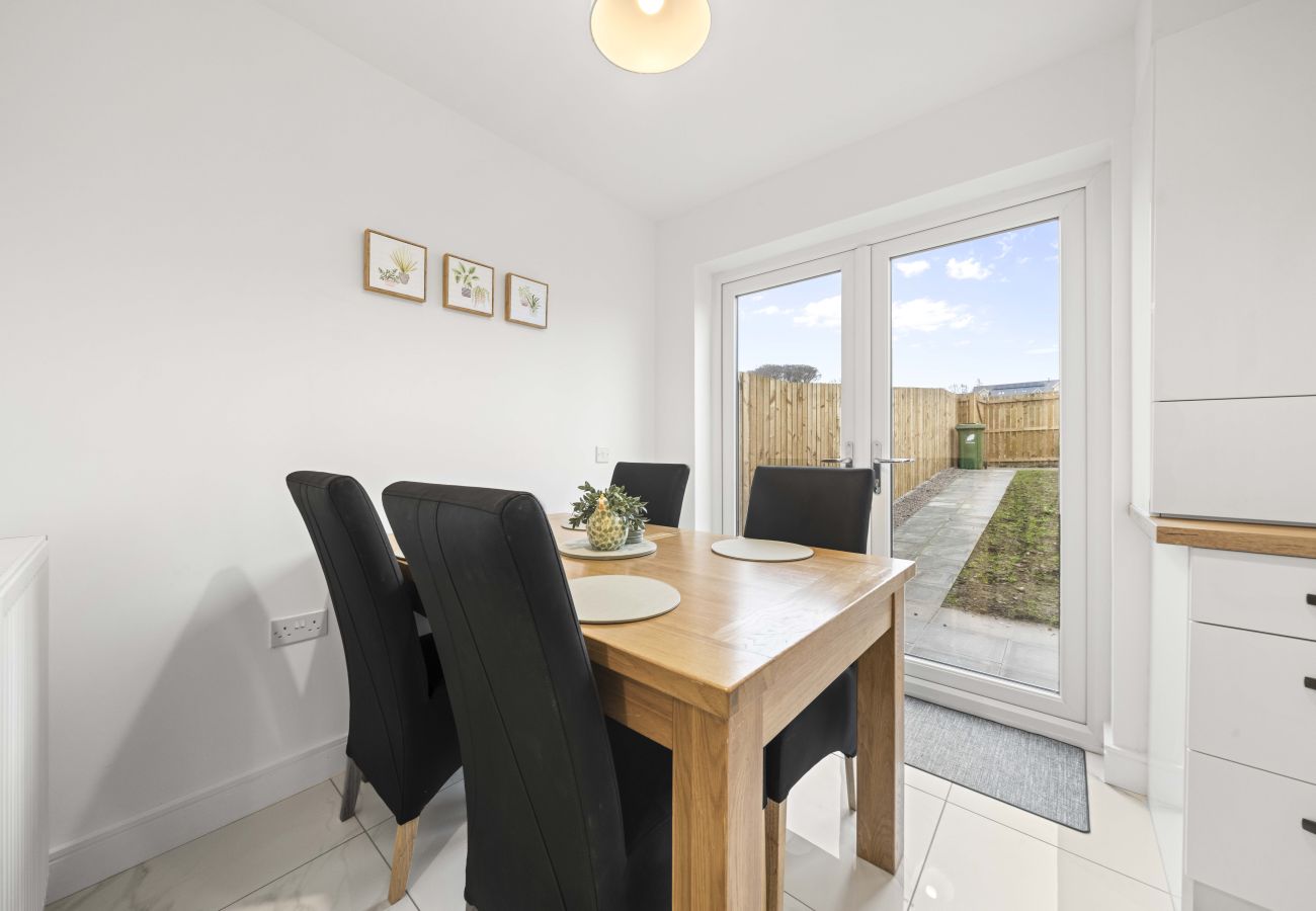 House in Dalkeith - Fern Walk Modern 3 Bedroom House - Dalkeith