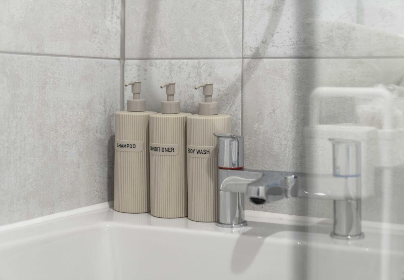 House in Dalkeith - Fern Walk Modern 3 Bedroom House - Dalkeith