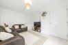 House in Dalkeith - Fern Walk Spacious 3 Bedroom House - Dalkeith