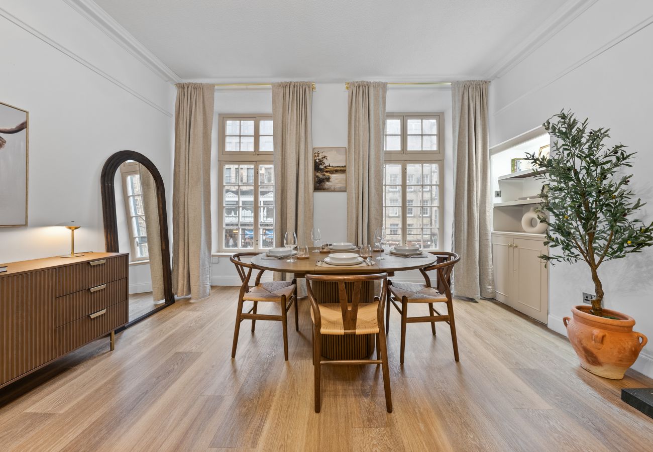 Apartment in Edinburgh - Burnets Close 2 Bedroom Apartment - Edinburgh