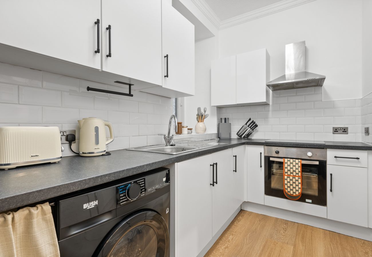 Apartment in Edinburgh - Burnets Close 2 Bedroom Apartment - Edinburgh