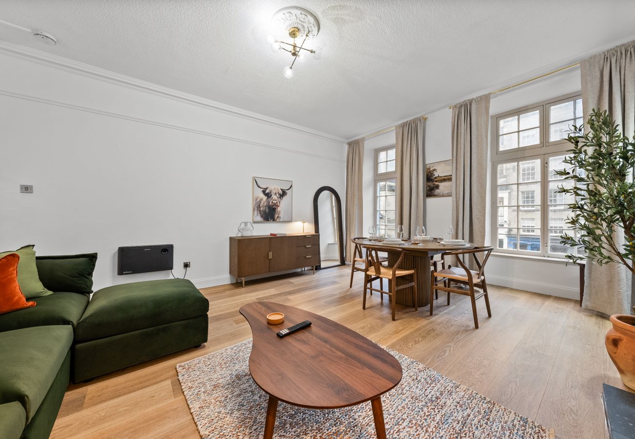 Apartment in Edinburgh - Burnets Close 2 Bedroom Apartment - Edinburgh
