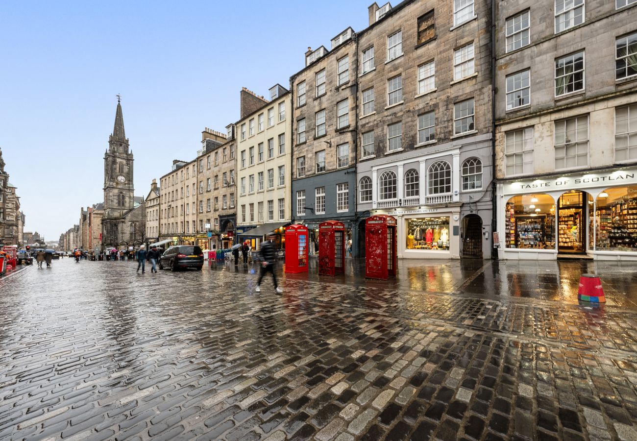 Apartment in Edinburgh - Burnets Close 2 Bedroom Apartment - Edinburgh